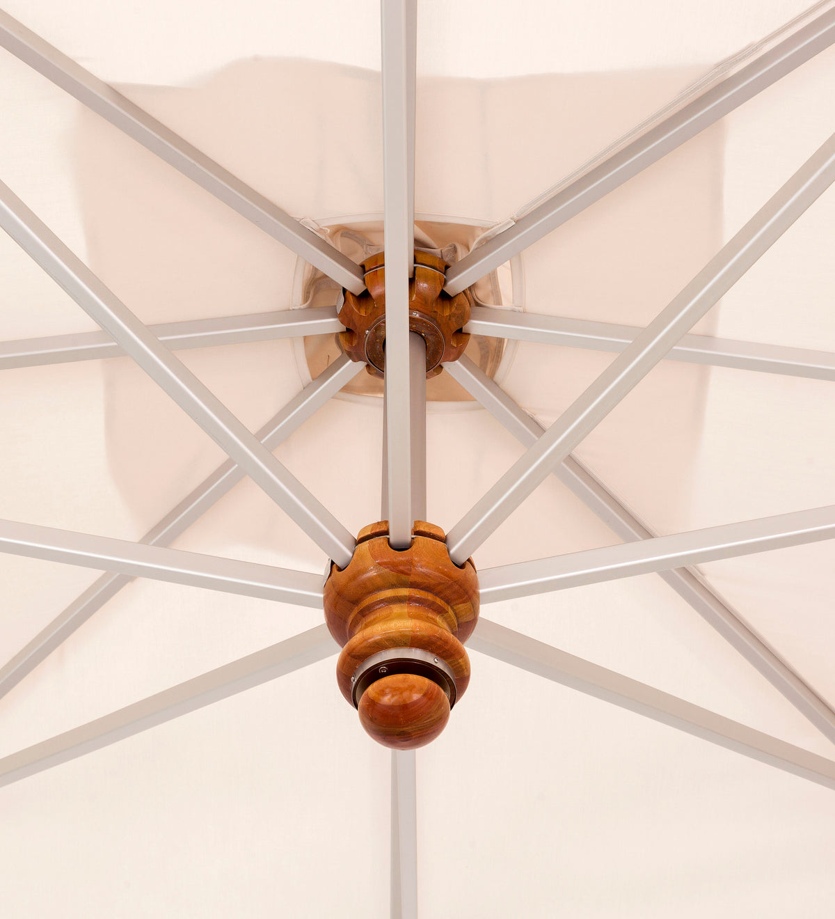 Woodline 11&#39; Pendulum Square Cantilever Umbrella