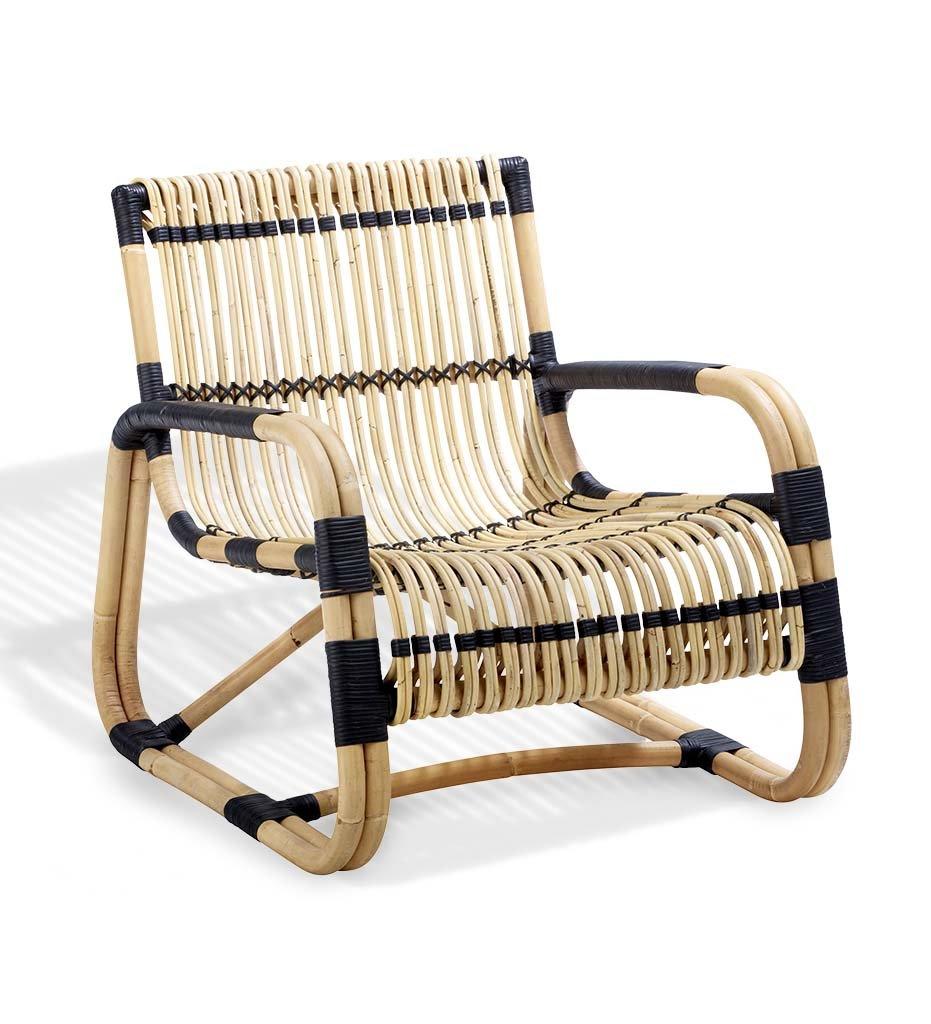 Cane-line Curve Lounge Chair Indoor Natural Rattan with Black Bindings,image:Natural RUS # 7402RUS