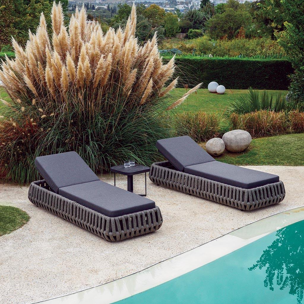 10DEKA Chaise Lounges & Daybeds