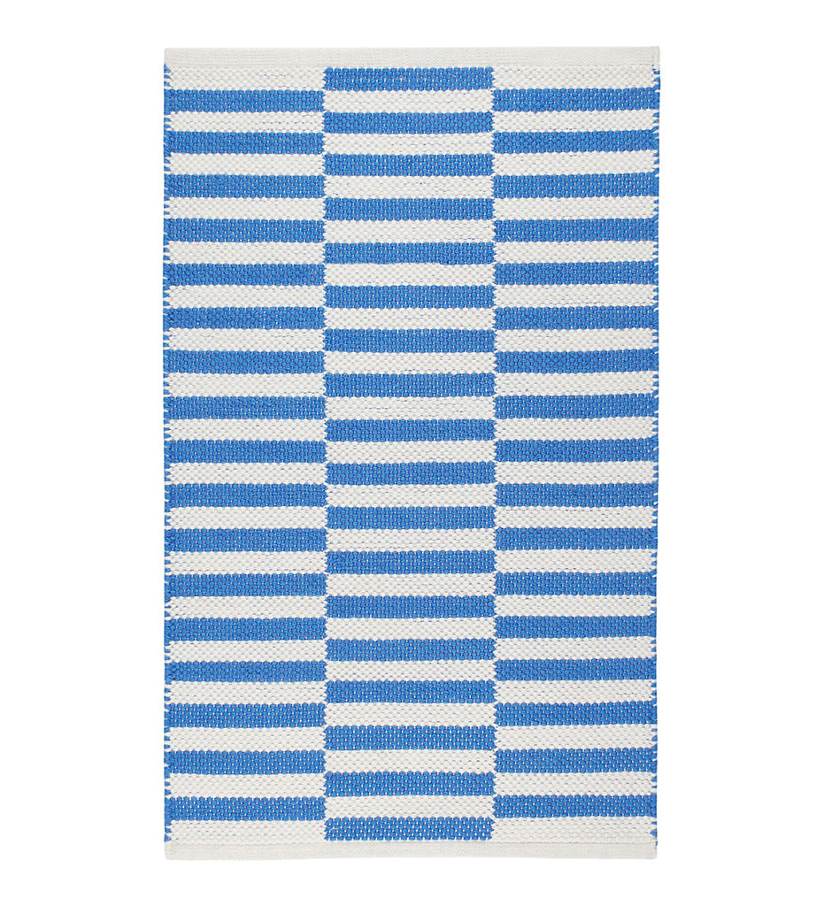 lifestyle, Dash and Albert - Sailing Stripe French Blue Handwoven Indoor / Outdoor Rug - DA1961