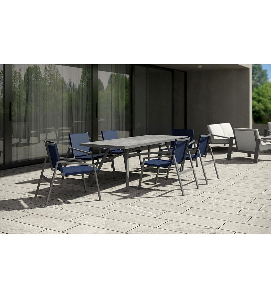 10DEKA Pulvis Small Dining Table