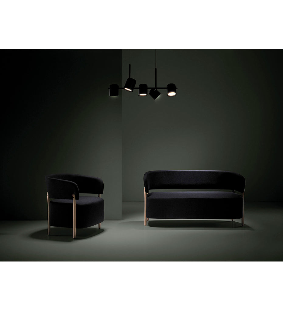 lifestyle, Blasco &amp; Vila RC Wood Lounge Chair