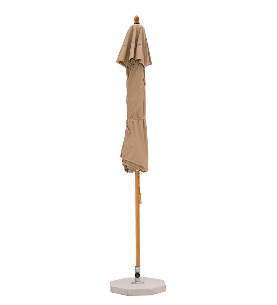 Woodline 7&#39; x 10&#39; Safari Rectangular Center Post Umbrella