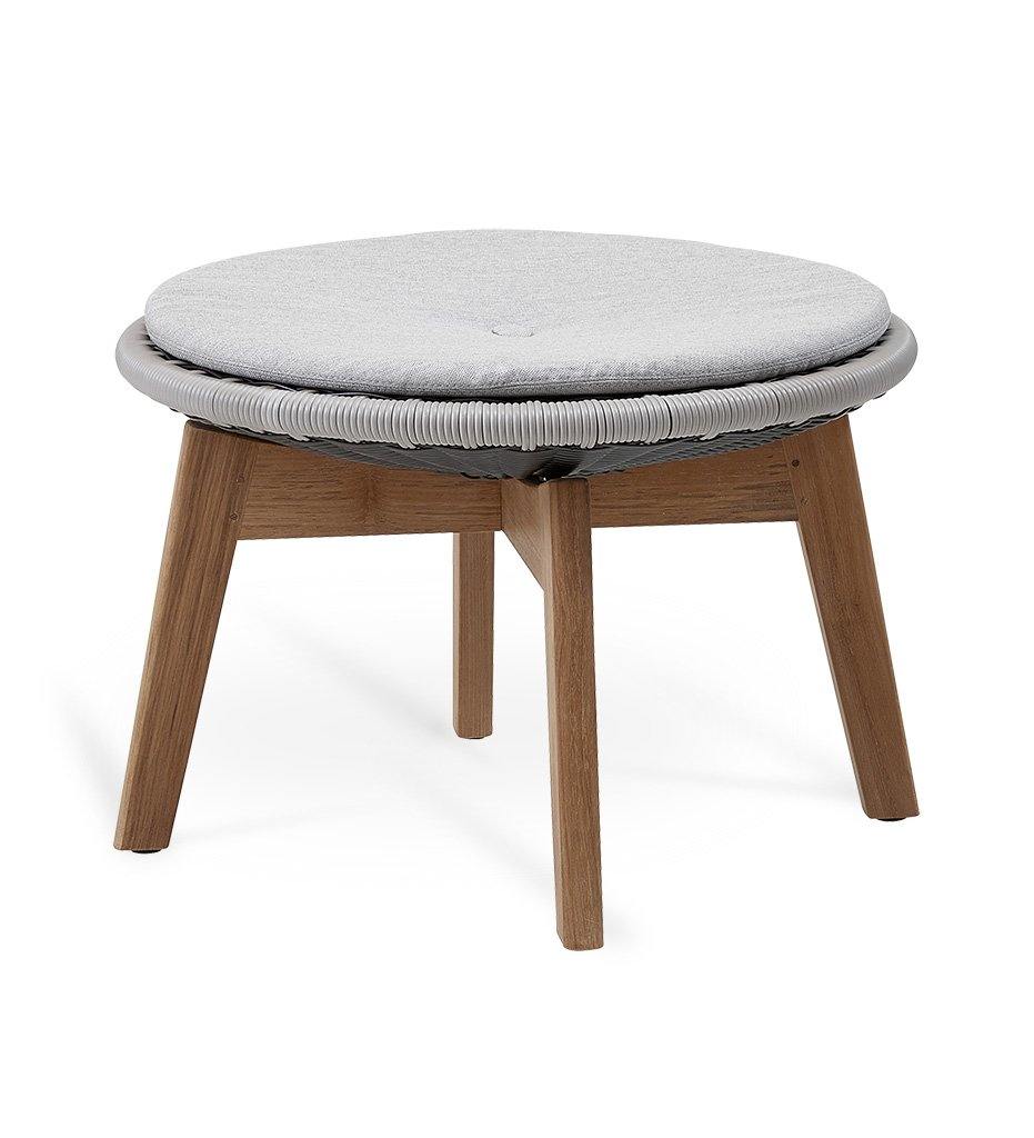 Cane-line Peacock Outdoor Footstool Grey/Light Grey All Weather Weave and Teak All Weather Weave 5358GIT with Light Grey Cushion YSN96