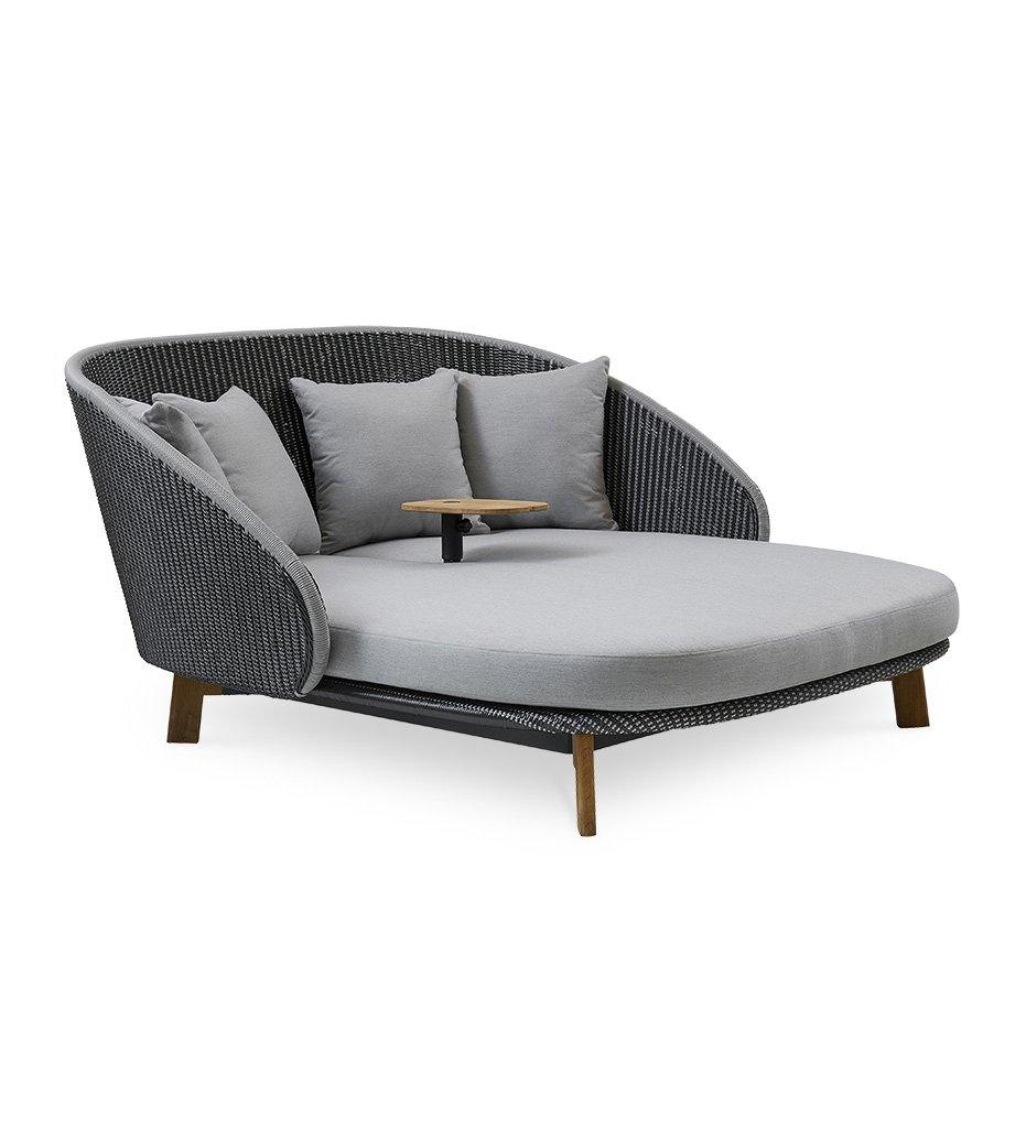 Cane-line Peacock Grey/Light Grey All Weather Weave Outdoor Daybed with Light Grey Cushions 5561GIT