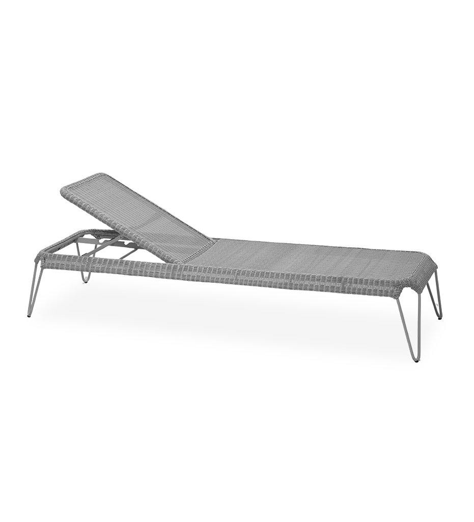 Cane-line Breeze Outdoor Chaise Sunbed in Light Grey All Weather Weave 5569LI