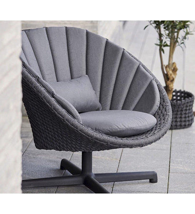 lifestyle, Cane-Line Peacock Lounge Chair with Swivel - Rope