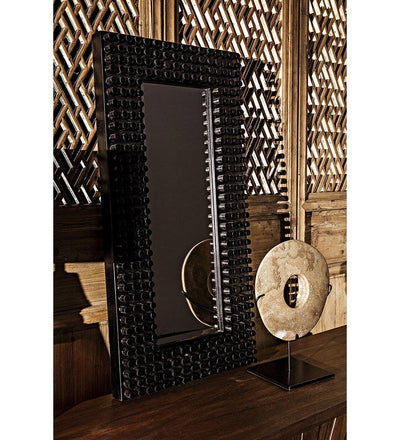 lifestyle, Onyx On Stand - Large