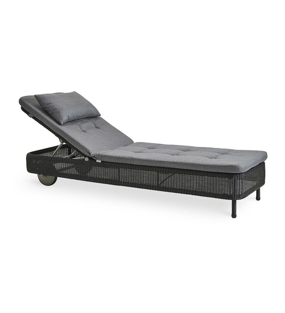 Cane-line Presley Outdoor Black All-Weather Rattan Sunbed Chaise 5559LS with Grey Cushion YSN95