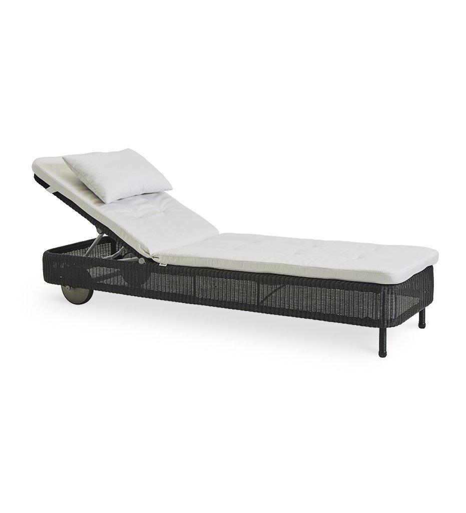 Cane-line Presley Outdoor Black All-Weather Rattan Sunbed Chaise 5559LS with White Cushion YSN94