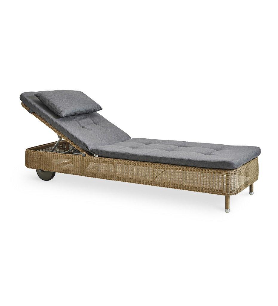 Cane-line Presley Outdoor Natural All-Weather Rattan Sunbed Chaise 5559LU with Grey Cushion YSN95